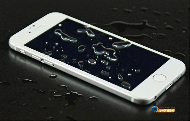 苹果手机进水后苹果手机进水